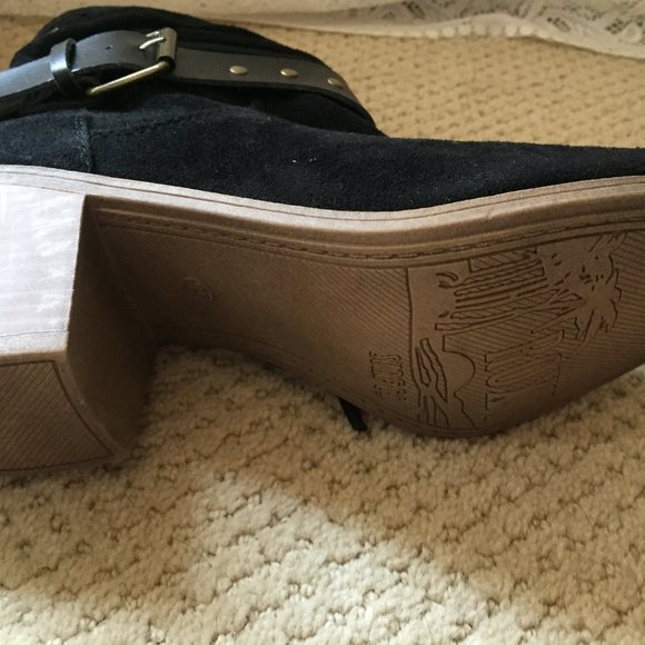 Roxy Black Faux Suede Ankle Buckle Boots 8.5 - Picture 5 of 5